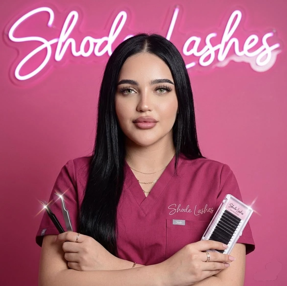 صاحبة صالون SHODE المتخصصة بالرموش